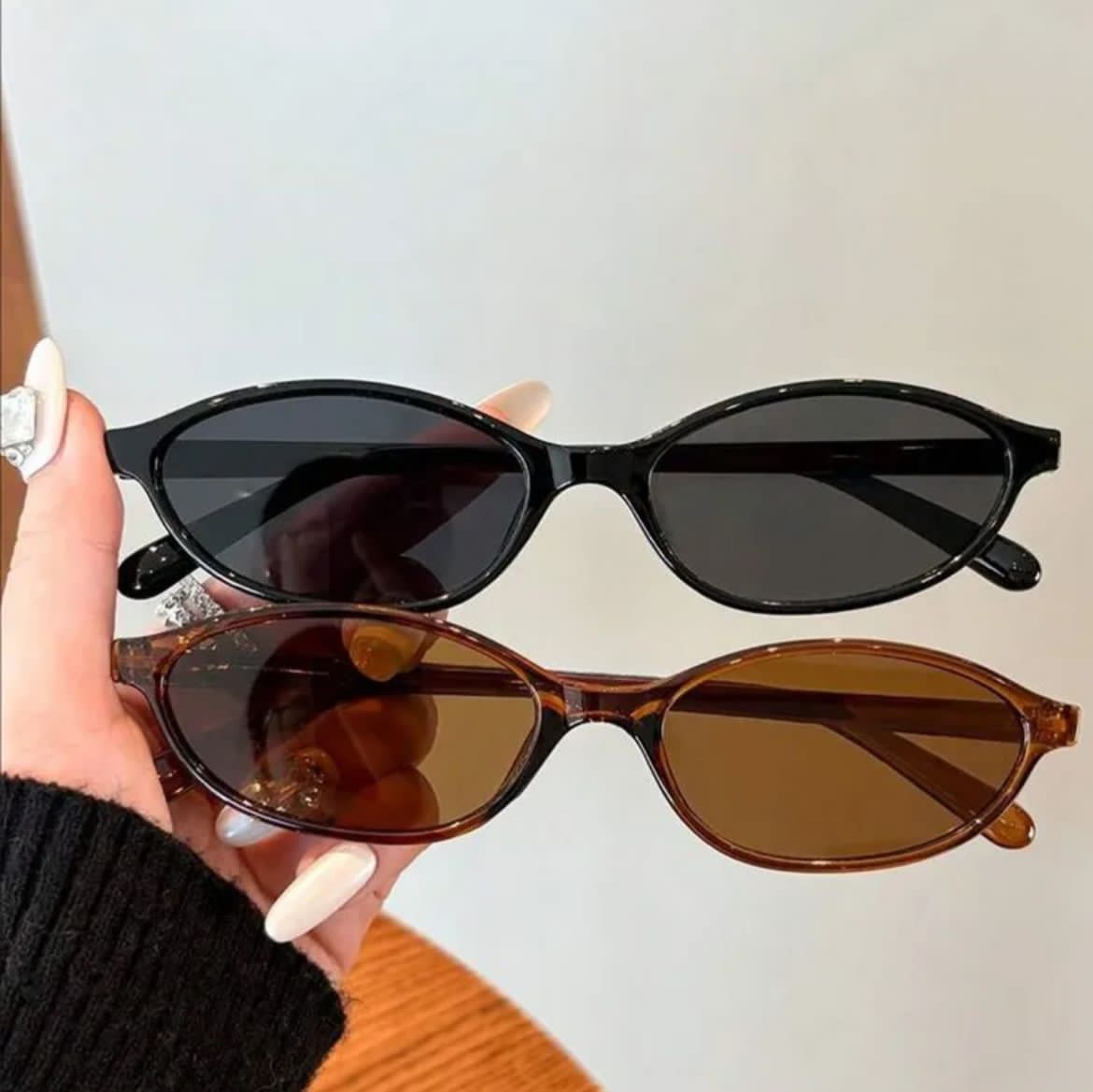 Slim oval sunglasses