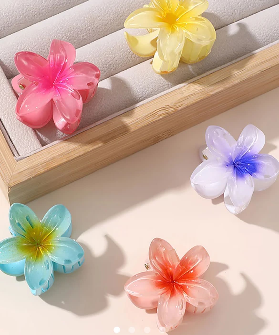 Minimal Gold Cuff Clip