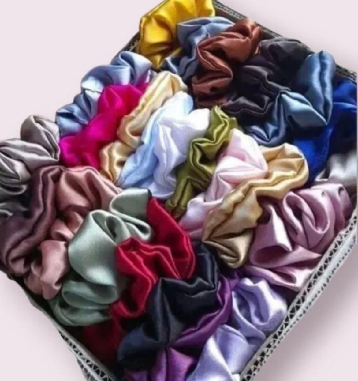 Mixed satin scrunchie set