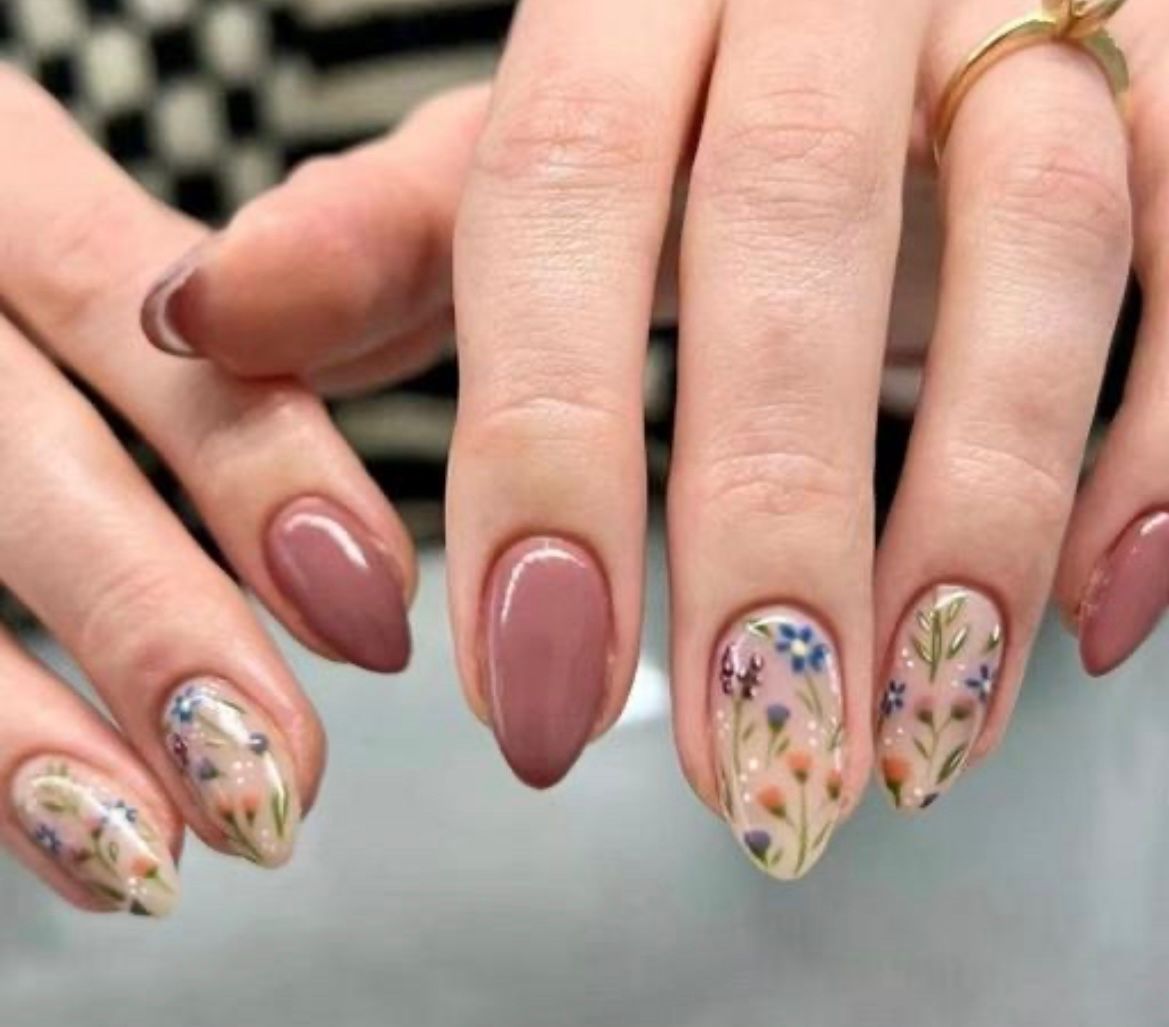 Mauve & Floral Nails
