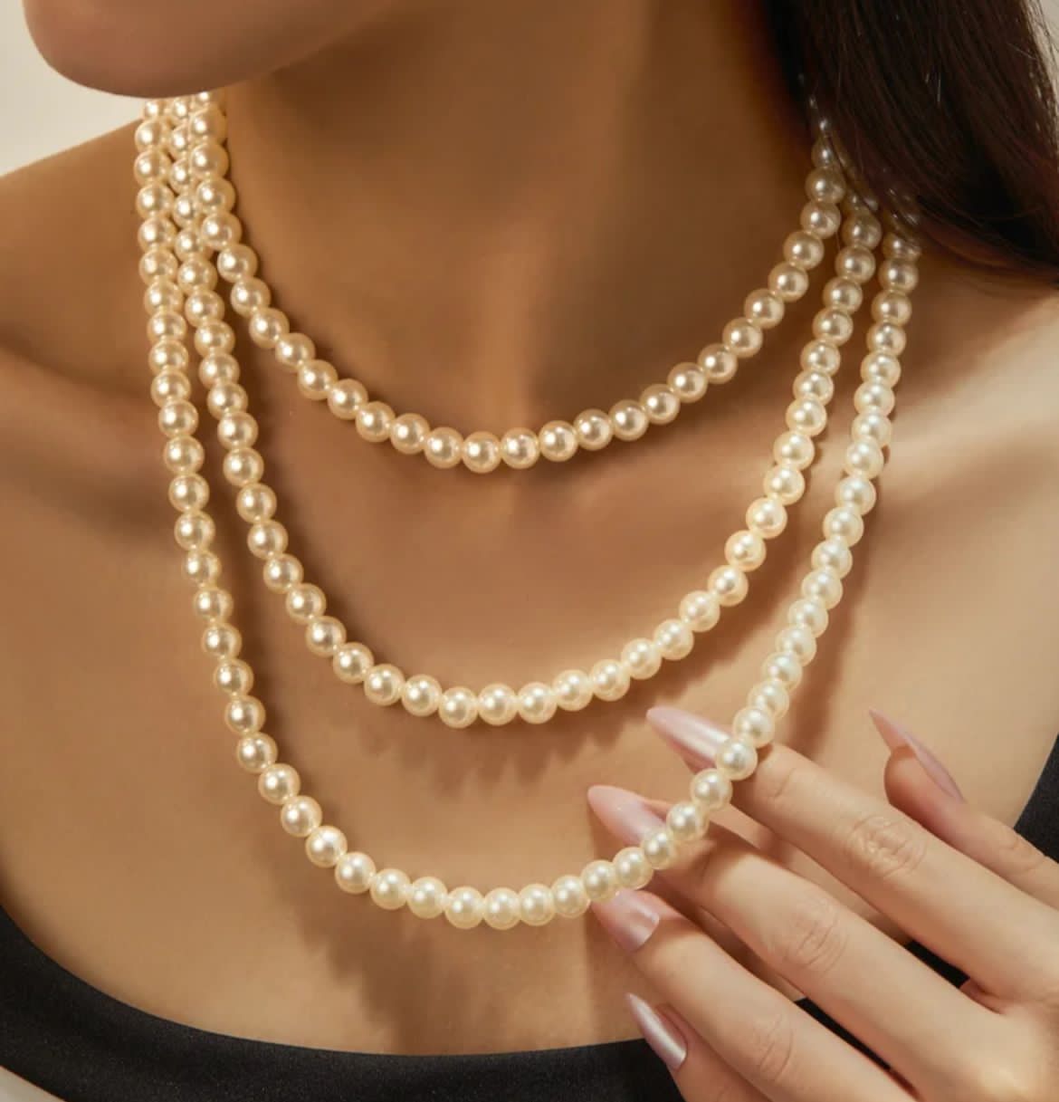 Layered pearl necklace