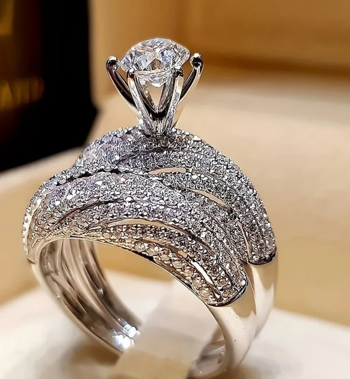 Split-band solitaire